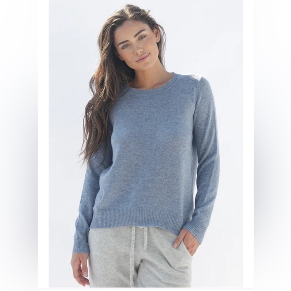 NWT Oats Cashmere Kendra 100% Cashmere Sweater Sky Blue Boyfriend FIT Coastal Lg - Picture 1 of 8